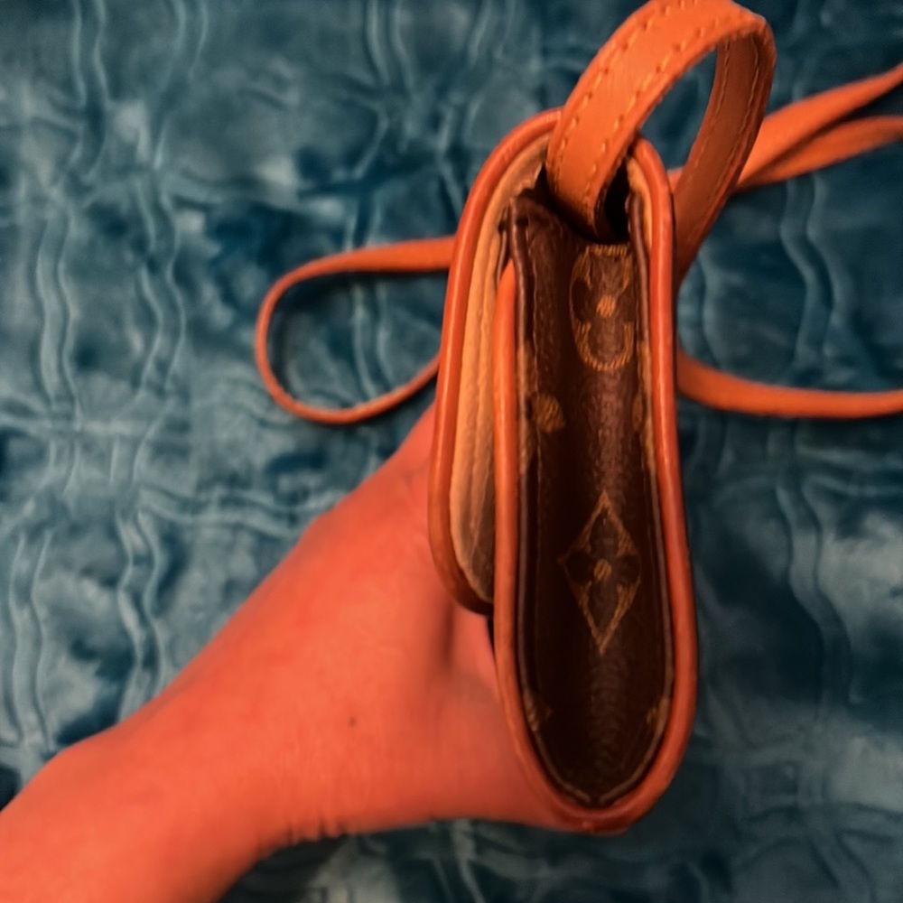 Louis Vuitton Clutch OR Shoulder OR Crossbody Bag - Picture 5 of 9
